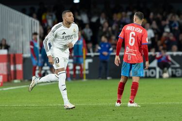 El delantero francés salió al estadio Cartagonova en el minuto 62 de partido.