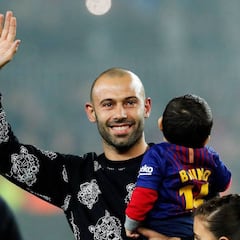 ¡Para no olvidar nunca! El Camp Nou homenajeó a Mascherano