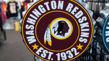 Mientras la franquicia en Washington busca su nuevo nombre, la NFL y sus 32 equipos tienen únicamente hay tres coaches afroamericanos.