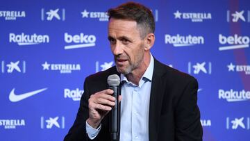Planes: "Koeman estar¨¢ el domingo; hay que darle apoyo"