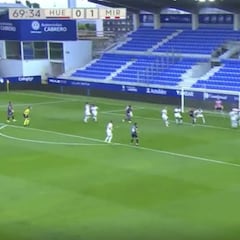 Rafa Mir marca un gol con una de las ejecuciones más difíciles nunca vista