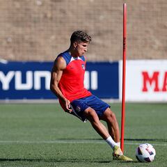 Giuliano Simeone se entrena en Madrid