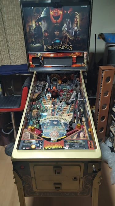 Así es el espectacular pinball retro de ‘El Señor de los Anillos’ que se vende por una fortuna en Wallapop