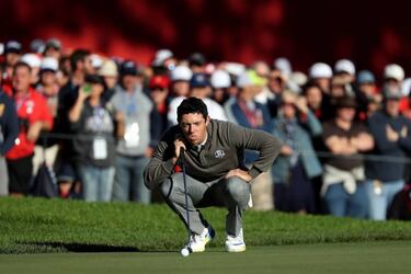 Europe close the gap on US at the Ryder Cup in foursomes