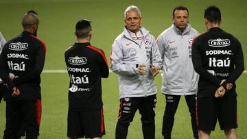 Reinaldo Rueda busca igualar a Sampaoli en debut por la Roja
