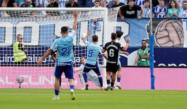 Aprobados y suspensos del Málaga: las lágrimas de Larrubia y Jauregi, a lo Van Basten