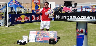 Fue seleccionado de Chile y hoy estudia y trabaja en una ferretería: “Gracias al fútbol se abrieron puertas, fue una salida”