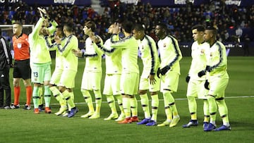 Once titular del Barcelona en la ida de octavos de final de la Copa del Rey contra el Levante.