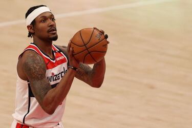 NBA round-up: LeBron not enough as Suns sizzle against Lakers