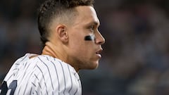 New York (United States), 24/06/2022.- New York Yankees Aaron Judge in the dugout, during the game between the Houston Astros and the New York Yankees, at Yankees Stadium, in the Bronx borough of New York, New York, USA, 23 June 2022. (Estados Unidos, Nueva York) EFE/EPA/JUSTIN LANE
