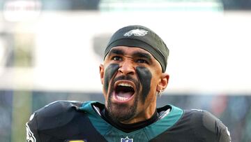 No, your ears do not deceive you. The Eagles fans were booing their own quarterback during the Black Friday game vs Chicago Bears.