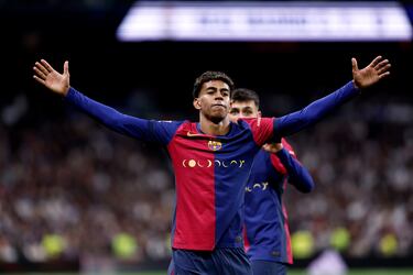 Todas las cámaras apuntaron al jugador campeón de Europa con España tras sentenciar con un gran gol el partido. 