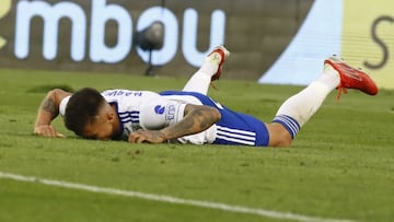 Narváez se lamenta tras fallar una ocasión.