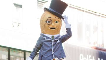 Mr. Peanut en el 87° desfile anual de Thanksgiving de Macy, Nueva York. Noviembre 28, 2013.