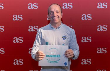 Los runners de AS con sus camisetas para la Zúrich Rock 'n' Roll Running Series Madrid. Jersey amarillo maratón,  gris media maratón y rojo 10 km.