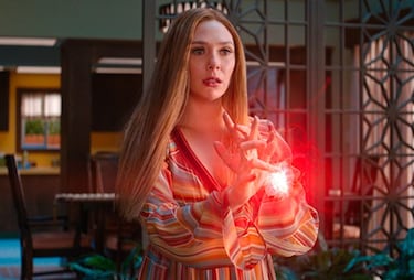 Family jealousy? Elizabeth Olsen breaks silence on relationship with famous sisters