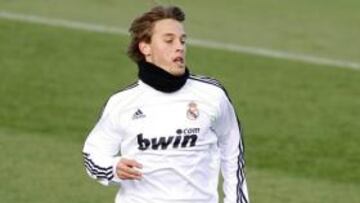 Canales estará entre tres y cuatro semanas de baja