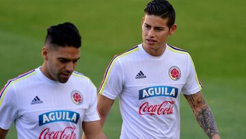 Falcao y James Rodr&iacute;guez, durante el entrenamiento de Colombia en Murcia.