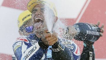 Jorge Martín celebra su triunfo en Cheste.