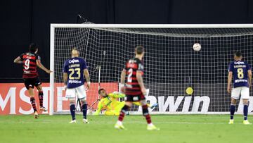 Soccer Football - Copa Libertadores - Group E - Millonarios v Flamengo - Estadio El Campin, Bogota, Colombia - April 2, 2024 Flamengo's Pedro scores their first goal from the penalty spot REUTERS/Luisa Gonzalez