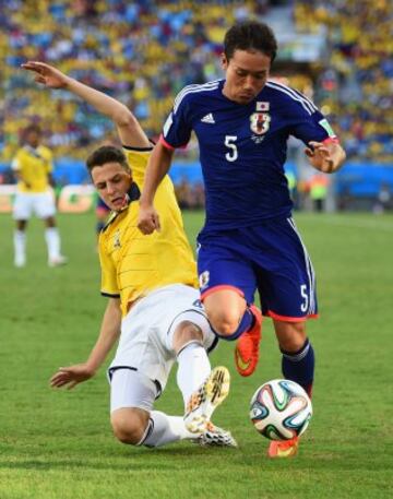 Santiago Arias y Yuto Nagatomo.