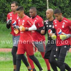 América inicia pretemporada, sin Angulo ni Martínez Borja