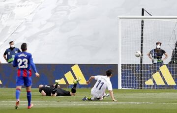 Asensio marca el 1-0 al Eibar. 