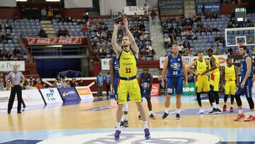 Un buen último cuarto salva al Andorra en San Sebastián