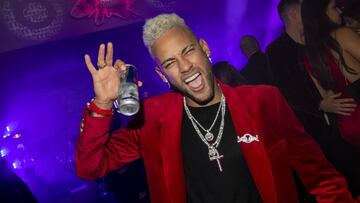 Neymar durante la fiesta por su 27&ordf; cumplea&ntilde;os celebrada en Par&iacute;s.