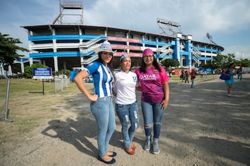 El color y la pasión del Honduras vs México desde San Pedro Sula