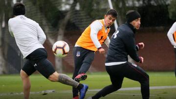 Vicente Pizarro entrena con el primer equipo de Colo Colo.