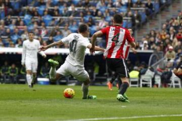 James pone el 2-1 en el marcador