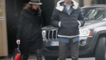 EN MILÁN. Kaká y su esposa, saliendo del hotel Armani donde pasaron los dos días libres.