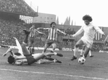 Paul Breitner jugó con el Real Madrid desde 1974 hasta 1977.