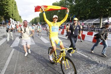 Alberto Contador interview: "I bet on football to buy a new bike"