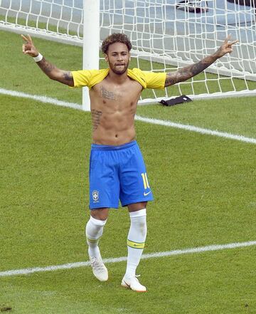 Delantero: Neymar, Brasil