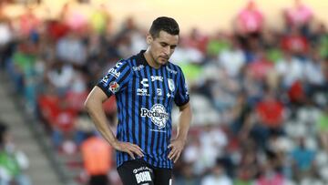 Kevin Escamilla of Queretaro during the game FC Juarez vs Queretaro, corresponding to 10th round match of the Torneo Apertura Grita Mexico A21 of the Liga BBVA MX, at Olimpico Benito Juarez Stadium, on October 08, 2021.
<br><br>
Kevin Escamilla de Queretaro durante el partido FC Juarez vs Queretaro, Correspondiente a la Jornada 10 del Torneo Apertura Grita Mexico A21 de la Liga BBVA MX, en el Estadio Olimpico Benito Juarez, el 08 de Octubre de 2021.