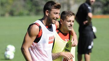 Sergi Enrich y Pe&ntilde;a, en un entrenamiento de la actual temporada en Atxabalpe. 