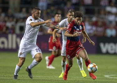 César Huerta, tras los pasos del Chicharito Hernández