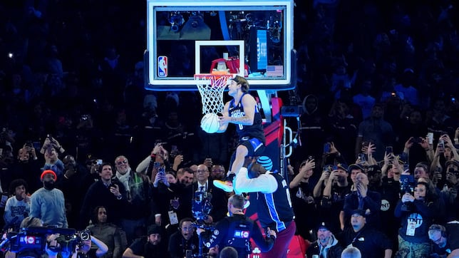 Who are the participants of the 2025 NBA All-Star Slam Dunk Contest? Players, format and rules