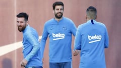 Messi, Piqu&eacute; y Jordi Alba, en el &uacute;ltimo entrenamiento del Bar&ccedil;a.