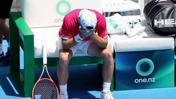 AUCKLAND, NEW ZEALAND - JANUARY 11: Diego Schwartzman of Argentina retires with an injury in his singles match against Jenson Brooksby of the USA o day three of the 2023 ASB Classic Men's at the ASB Tennis Arena on January 11, 2023 in Auckland, New Zealand. (Photo by Phil Walter/Getty Images)