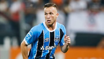 Arthur, jugador del Gremio. 