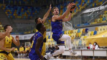 El Iberostar Tenerife golpea primero al Gran Canaria