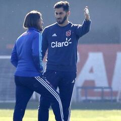 La U de Beccacece recupera a Johnny Herrera y Franz Schultz