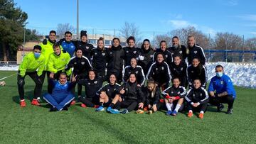 El Rayo femenino, en su entrenamiento en las instalaciones de la Villa Rosa.
