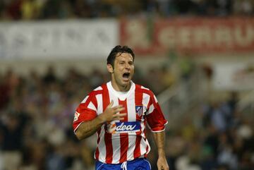 Atlético de Madrid: 2002-04.
AC Milán: 2001-02.