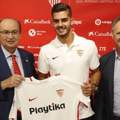 André Silva se define: "Me gusta tener el balón y la contra"