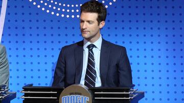Rob Hennigan, durante su etapa como mánager general de los Orlando Magic.