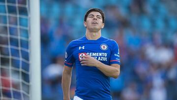 Francisco Silva se lamenta luego de fallar un penal en la derrota 0-1 ante Querétaro en la jornada 10 del Clausura 2018